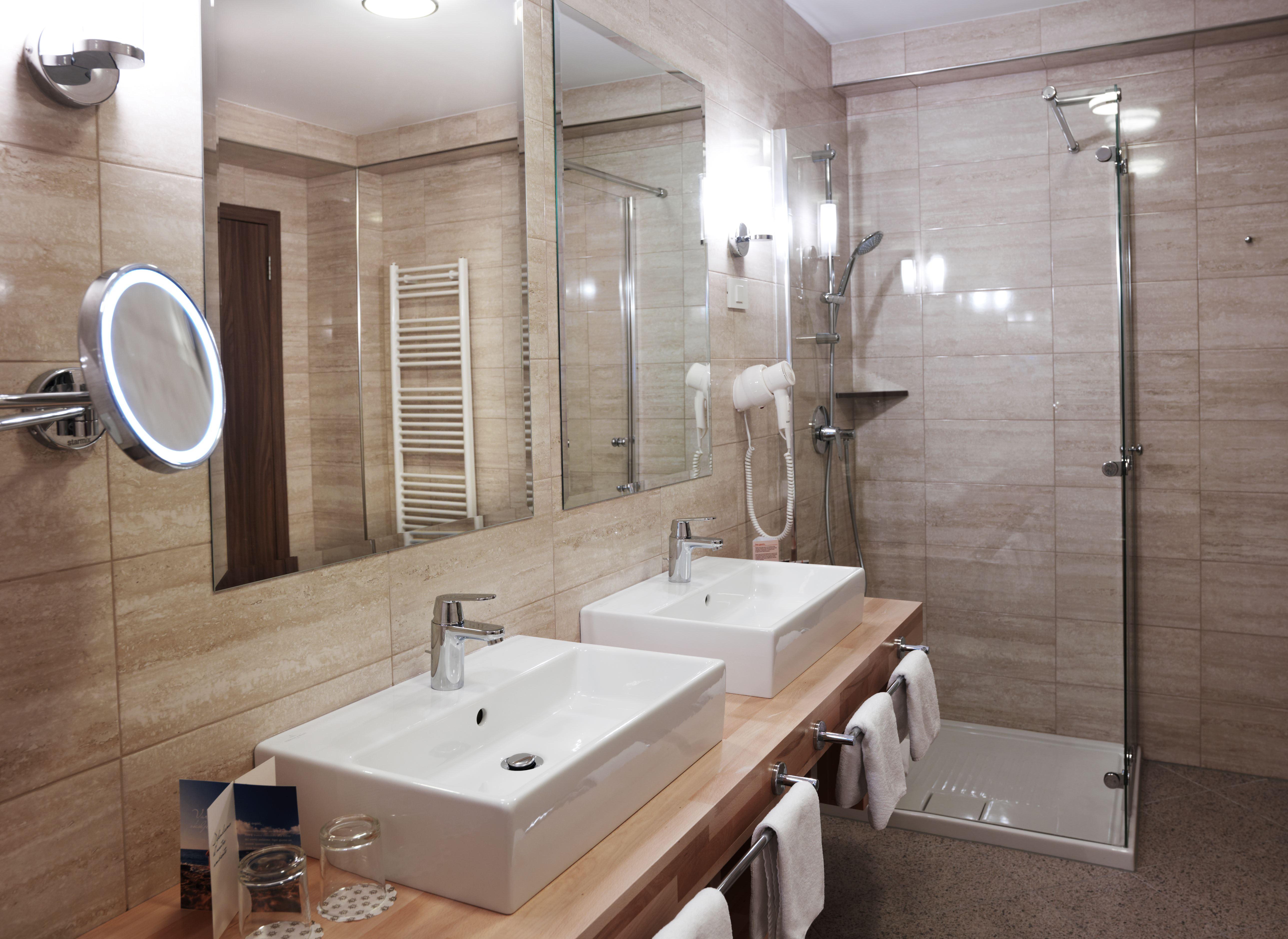 Wellness Hotel Apollo - Terme & Wellness Lifeclass Portoroz Exterior photo