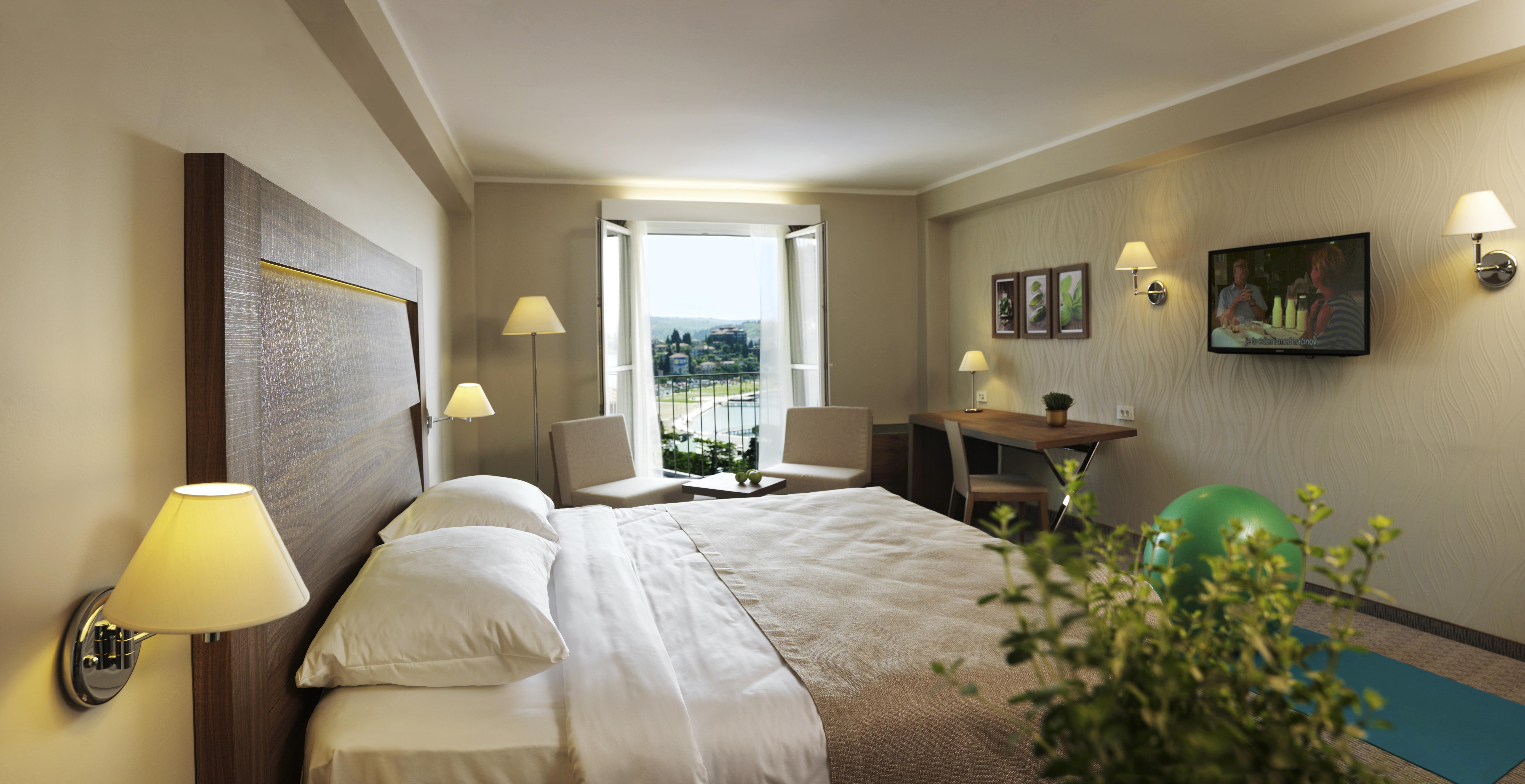 Wellness Hotel Apollo - Terme & Wellness Lifeclass Portoroz Exterior photo